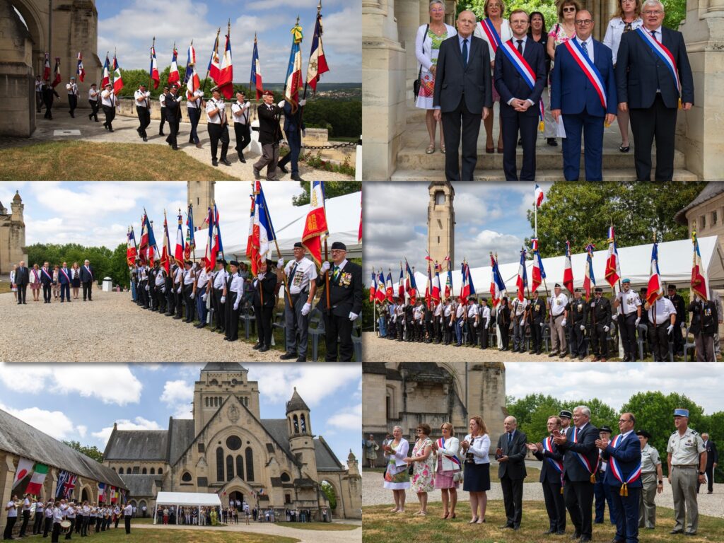 Sur l'esplanade du Mémorial , la cérémonie officielle avec de très nombreux porte-drapeaux
